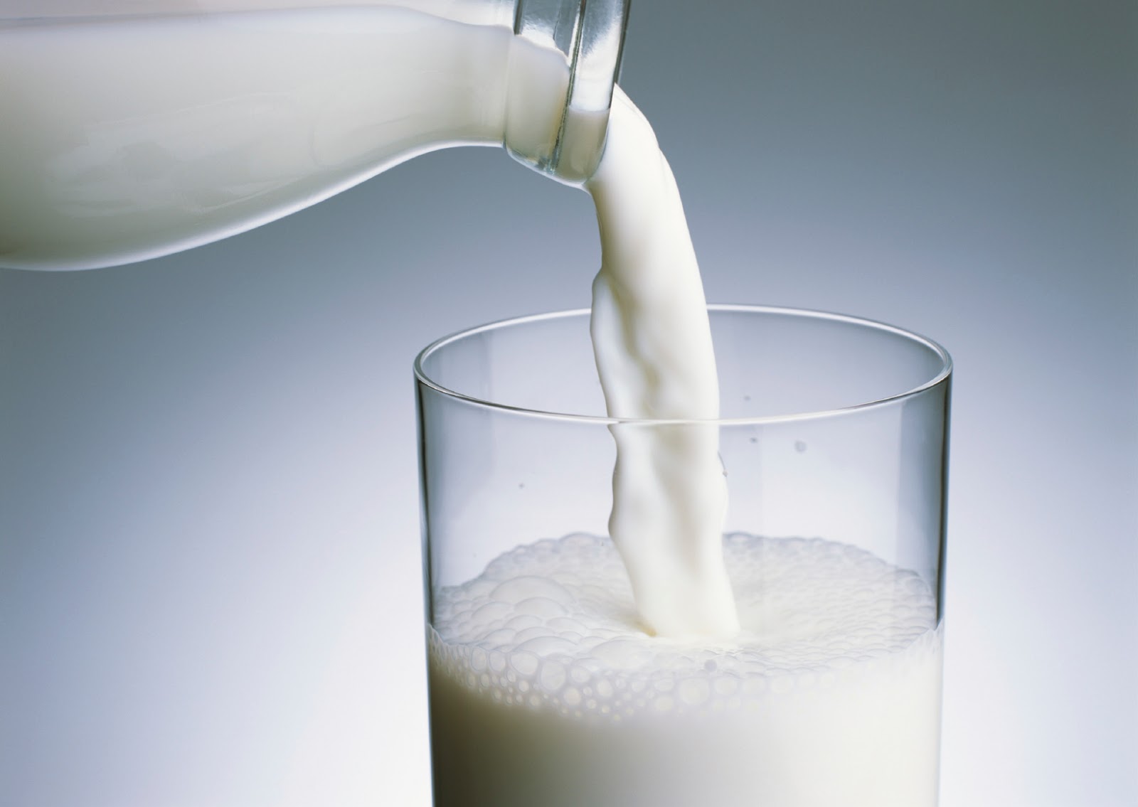 أفضل أنواع الحليب الخالي من اللاكتوز قليل الدسم