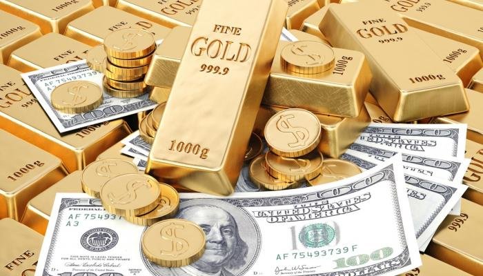 سعر الذهب والدولار اليوم الخميس 18 مايو 2023.. تراجع المعدن الأصفر واستقرار الأخضر