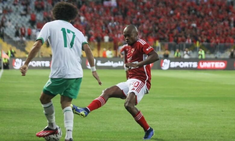 في 4 دقائق.. بيرسي تاو يحرز هدفين لـ الأهلي أمام المصري «فيديو»