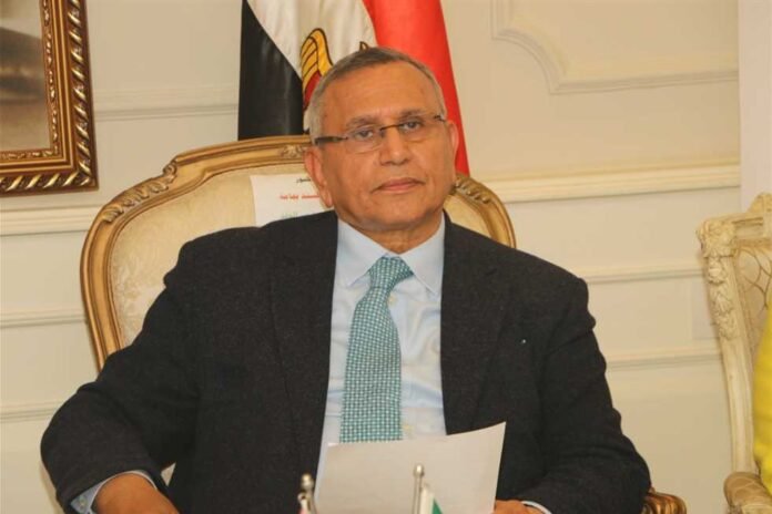 عبد السند يمامة يعلن تفويض الرئيس السيسي لحماية الأمن القومي المصري